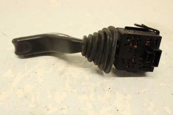 COMMODO OPEL CORSA C / COMBO C / MERIVA A ( COTE ESSUIE GLACE ) - Vue 2